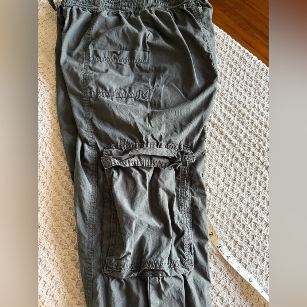 New Aerie Dark Gray Cargo Pants for Women XS - Picture 8 of 14